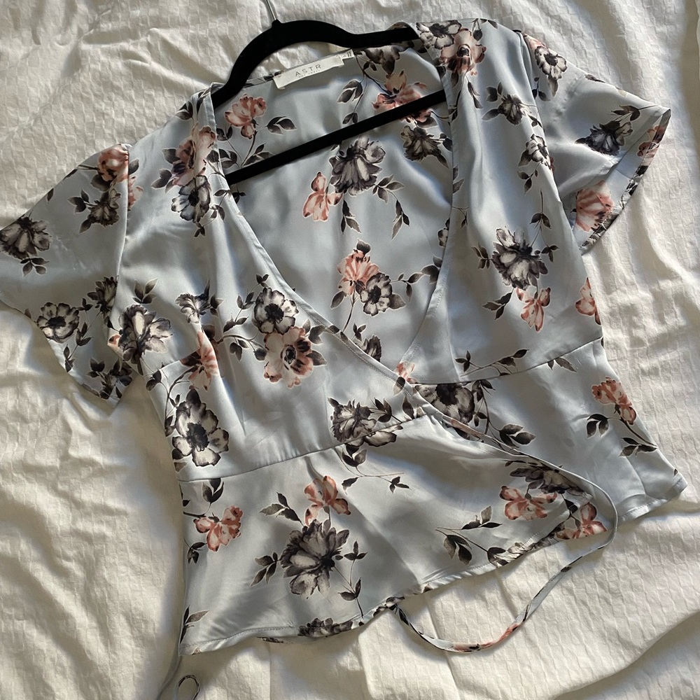 ASTR Wrap Top